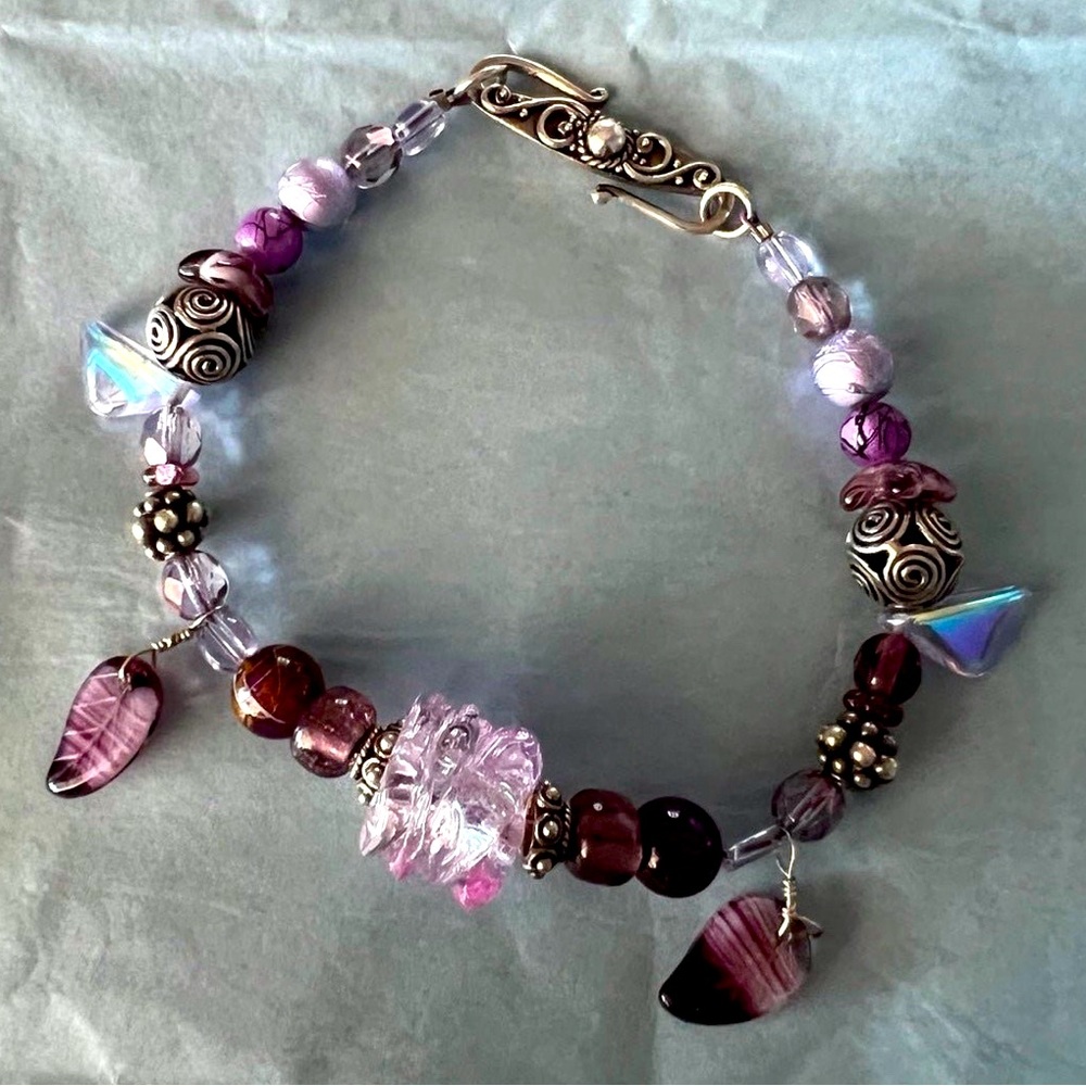 Vintage Sterling Purple Beaded Bracelet in Excellent condition